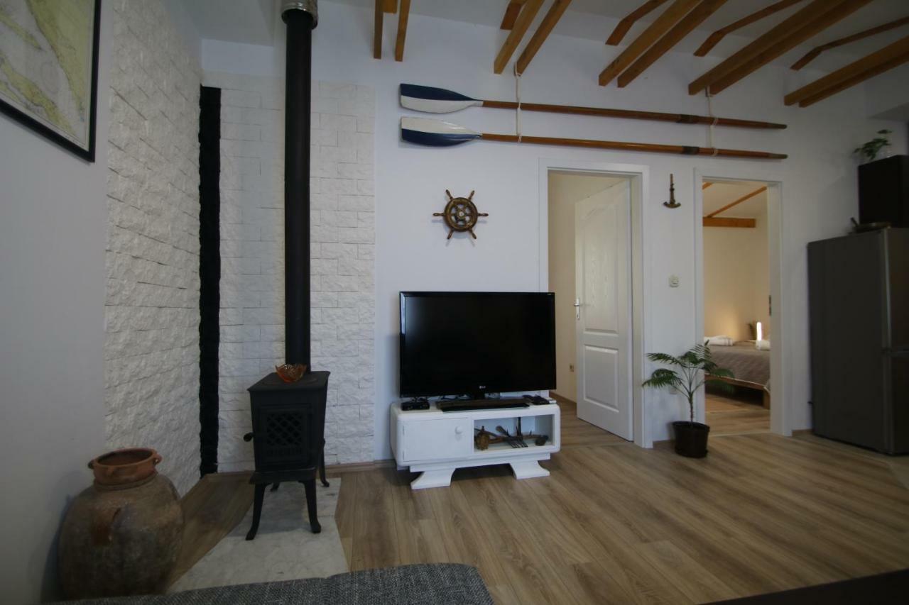 Oak House Villa Zadvarje Exterior foto