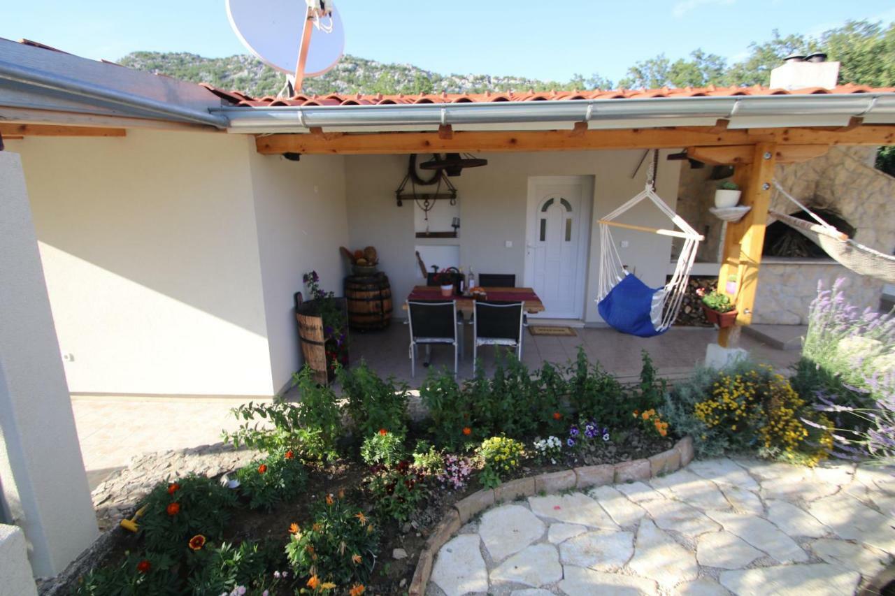 Oak House Villa Zadvarje Exterior foto